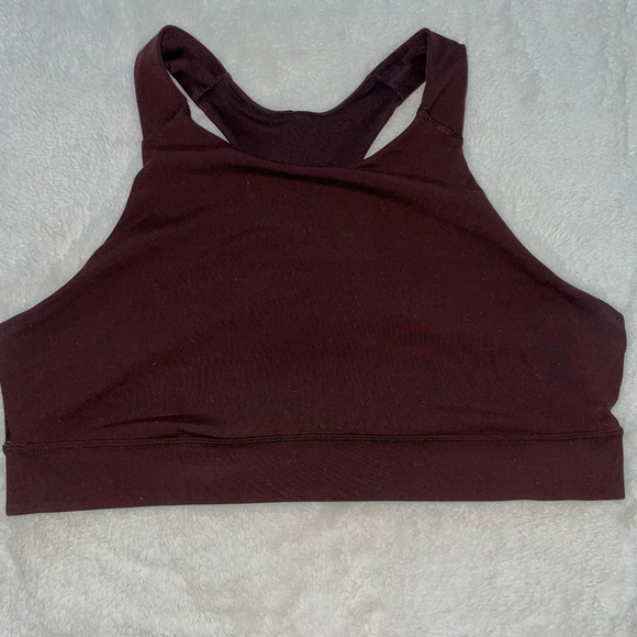 Old navy sports bra - Picture 1 of 2